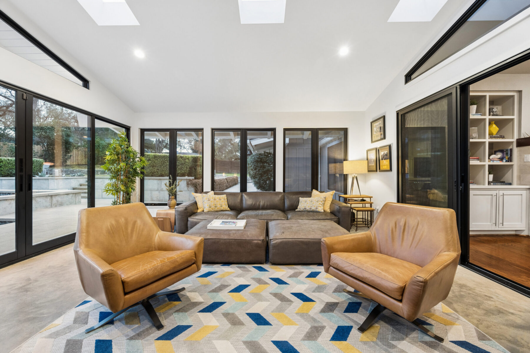 05-Spring Ln 2613 IMG 05 05-Spring Ln 2613 IMG 05