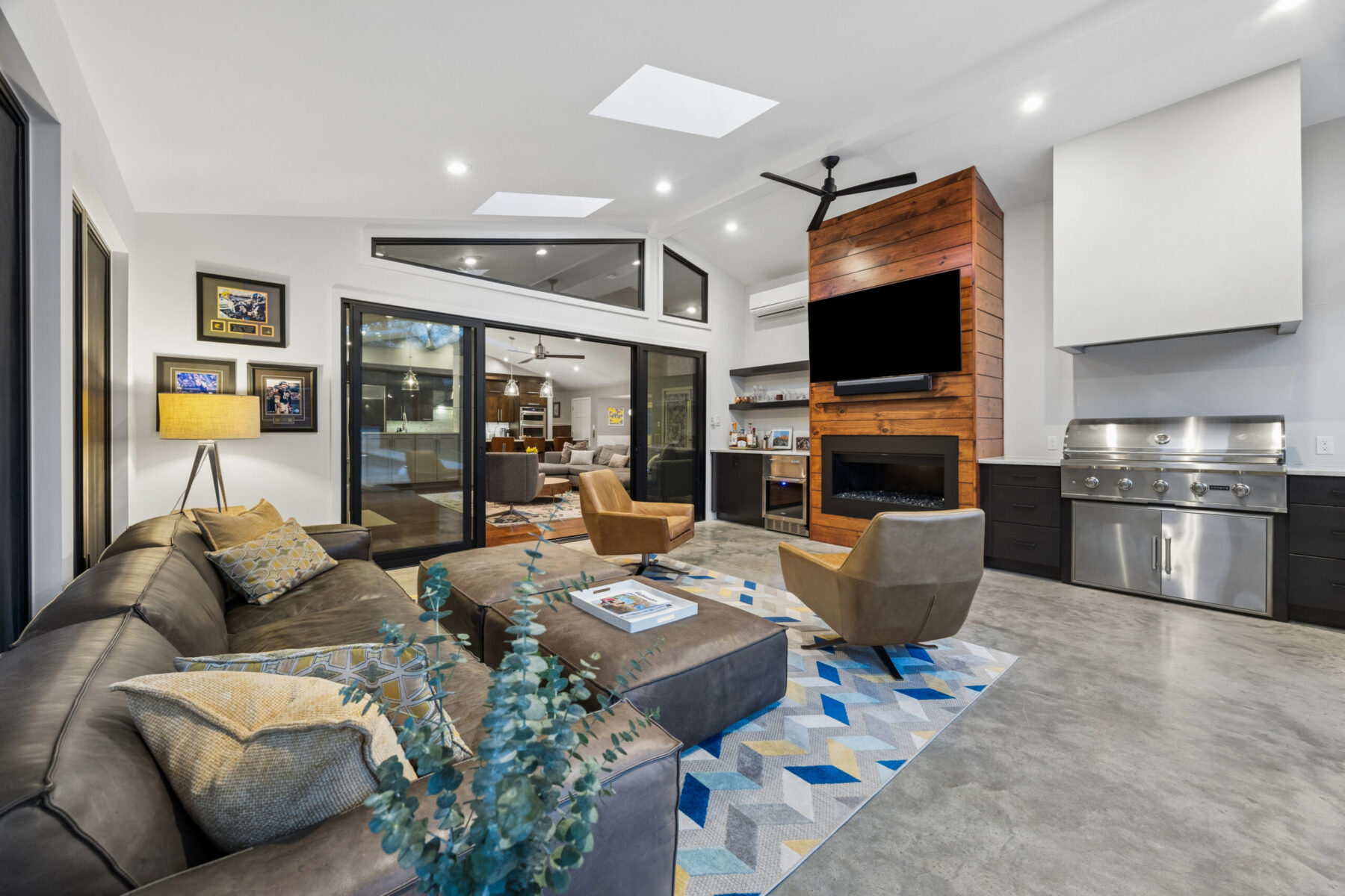 06-Spring Ln 2613 IMG 06 06-Spring Ln 2613 IMG 06