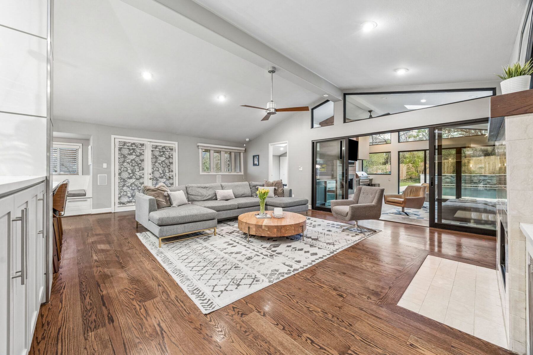 18-Spring Ln 2613 IMG 18 18-Spring Ln 2613 IMG 18